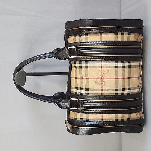 ✨️BURBERRY Alchester Bowling Bag - Picture 1 of 16